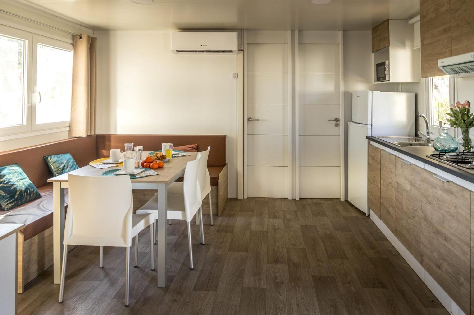 Camping L'Oasis Et California Hotel Le Barcares Room photo